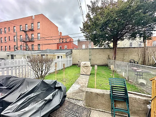 Rented by Astoria Realty | media 8