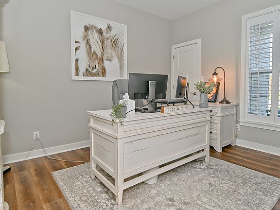 5th image of 11561 Flynn Pl