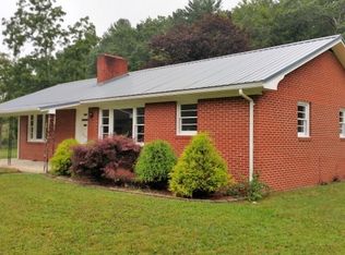 146 Smith Dixon Rd, Crumpler, NC 28617