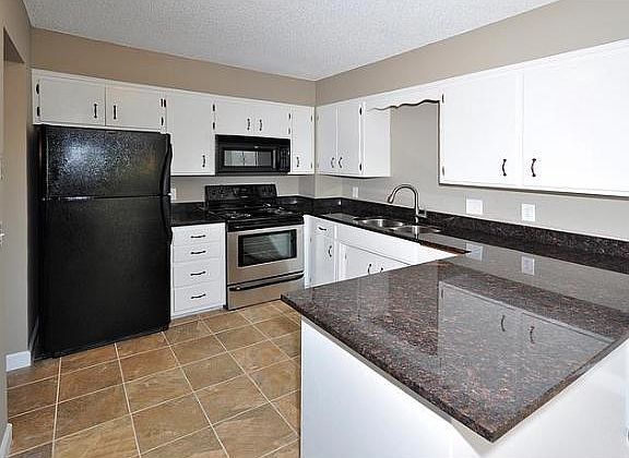 3rd image of 16675 Terrey Pine Dr