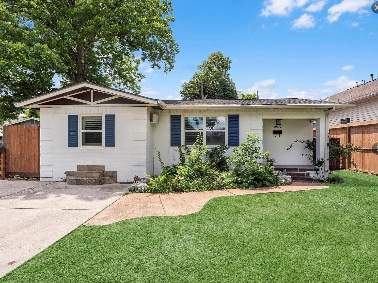 3 bed, 1.5 bath, 1168 sqft, $2,495 — Photo 1