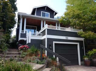925 25th Ave S, Seattle, WA 98144