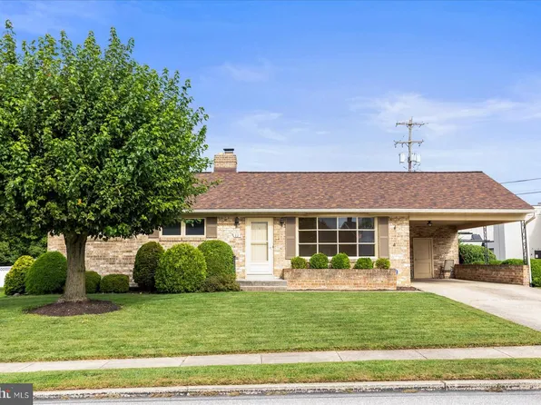 11 Kuhn Dr, Hanover, PA 17331