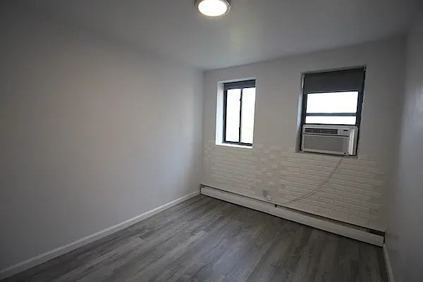 Rented by URBAN UTOPIA REALTY LLC | media 4