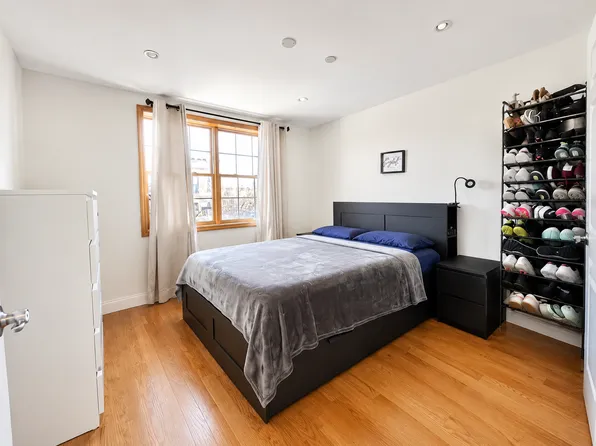 28-34 38th Street image 1 of 4