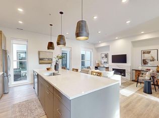 9 West Dr, Excelsior, MN 55331