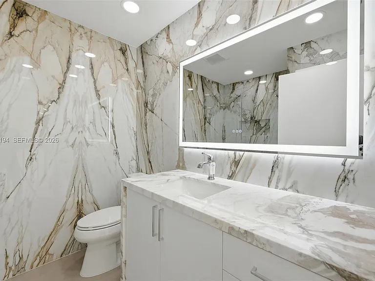 22384 Thousand Pines Ln — Photo 36