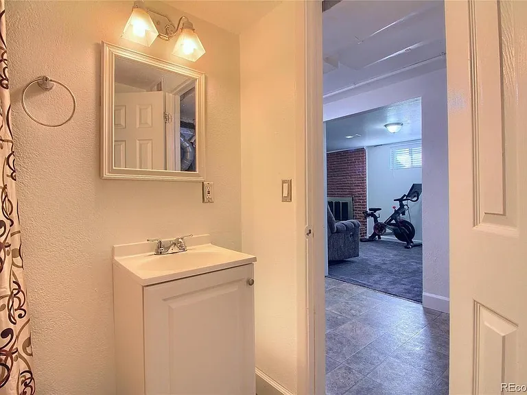 3071 S Hobart Way — Photo 36
