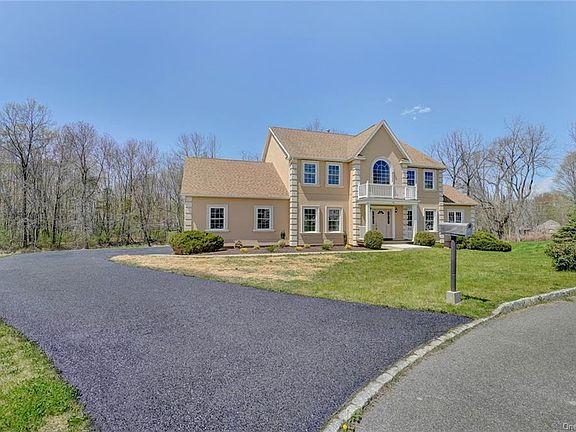 2nd image of 42 Hannah Ln