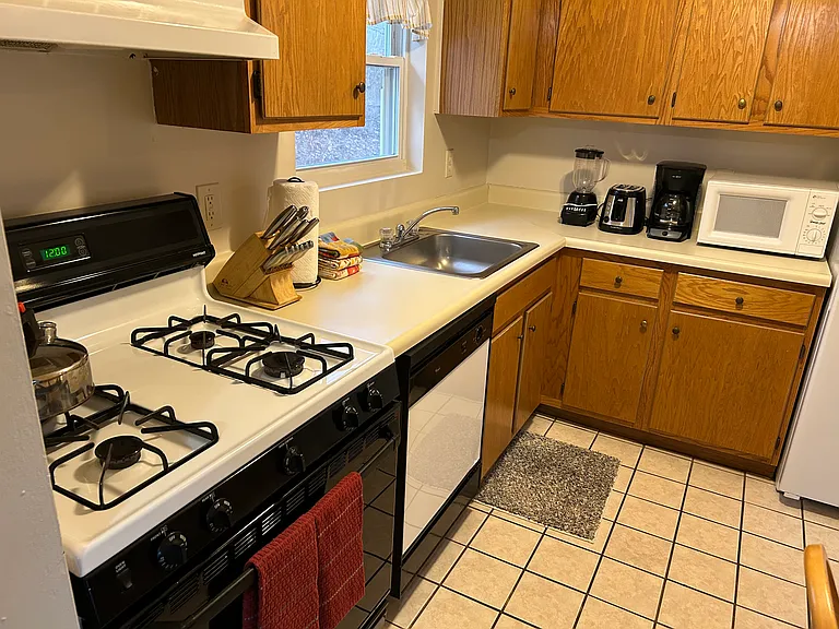 30 Pine Valley Dr #28 — Photo 3