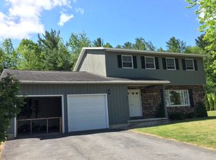 5 Trafalgar Dr, Plattsburgh, NY 12901