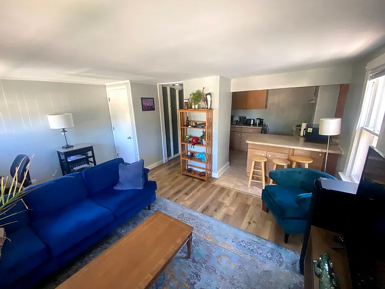 2111 E Dayton St #4 — Photo 6