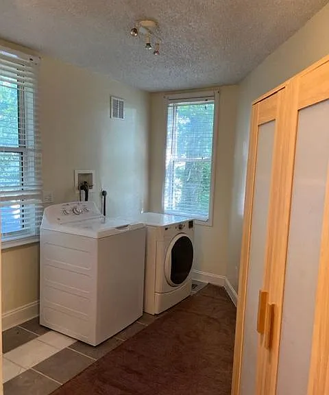 1907 Cardens Ln — Photo 11