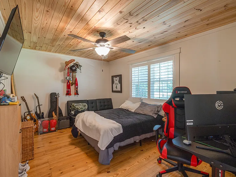 307 Doe Run Cir — Photo 129