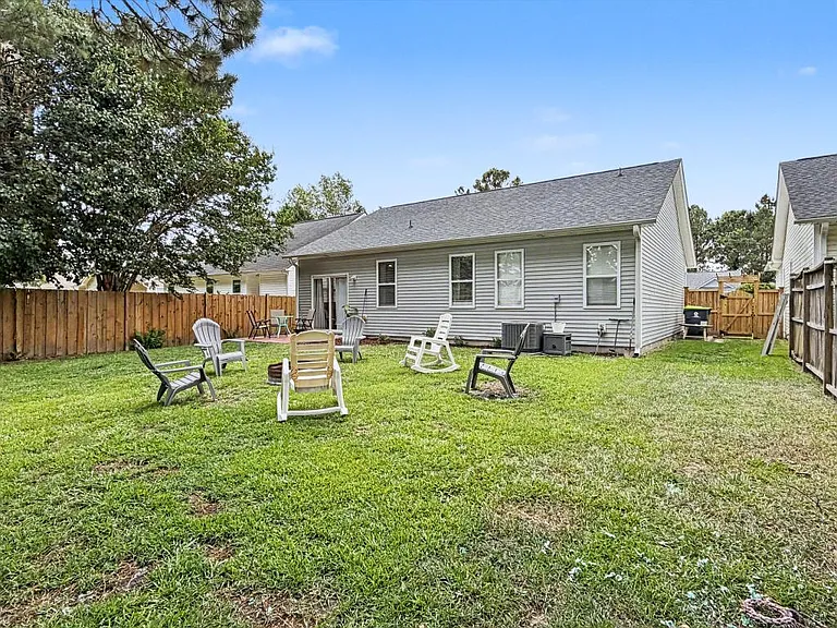 9406 Night Harbor Dr — Photo 15
