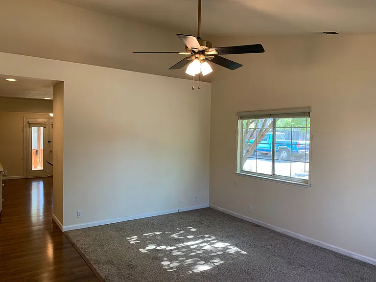 2088 Marilyn Dr — Photo 5