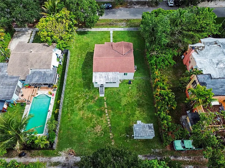 436 Lark Ave — Photo 4