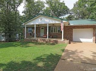 415 Sioux Dr, Irondale, MO 63648