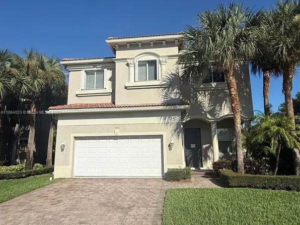 1061 Grove Park Cir, Boynton Beach, FL 33436