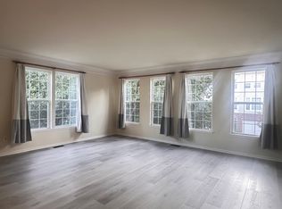 4121 River Forth Dr, Fairfax, VA 22030