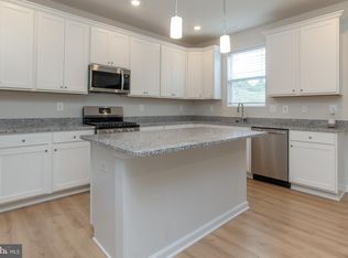 100 Powder Ridge Ln, York, PA 17404