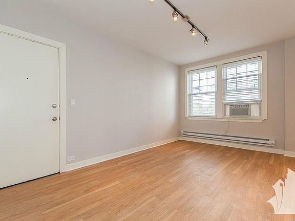 2nd image of 511 W Belmont Ave APT 32