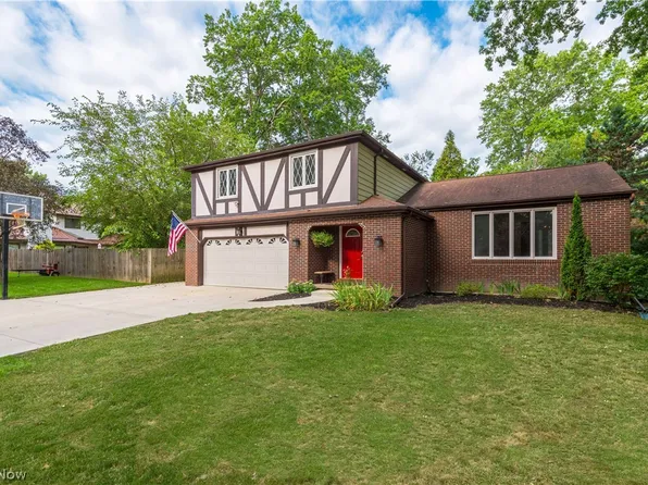1470 Hawthorne Ct, Vermilion, OH 44089