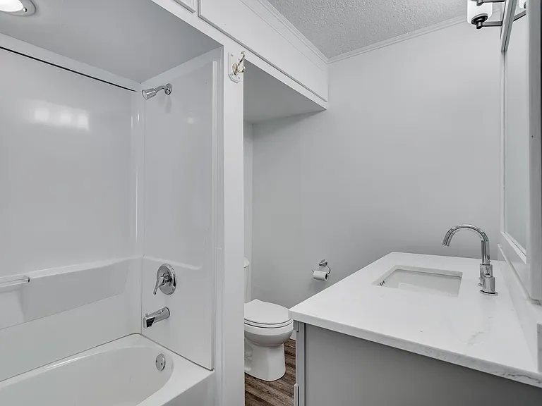 2422 Howard St NE #1 — Photo 20