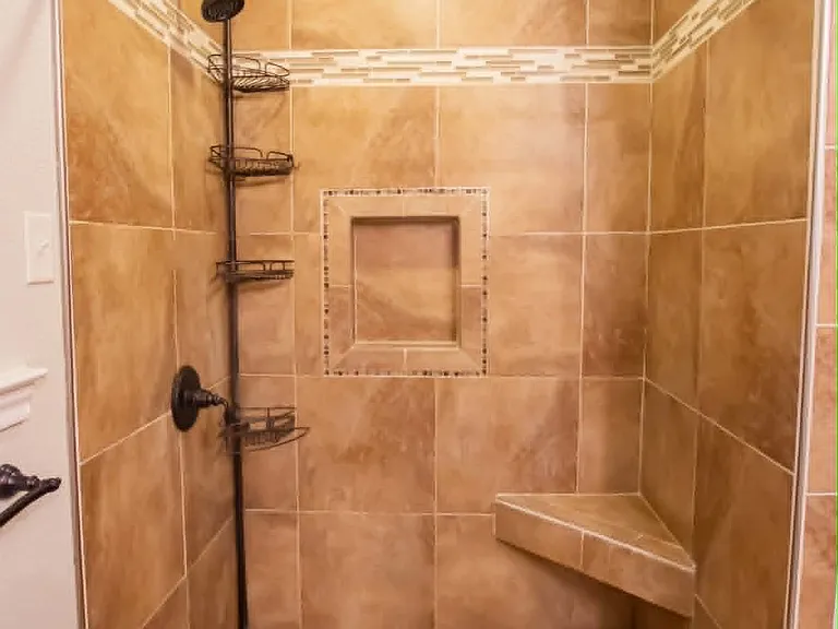 2110 Inwood Cir — Photo 16