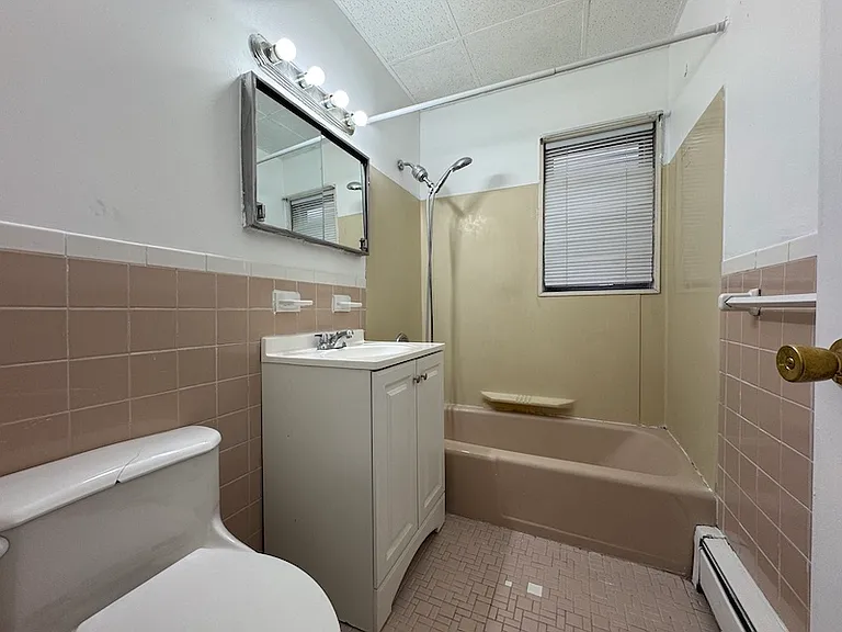 322 Franklin Ave #1 — Photo 9