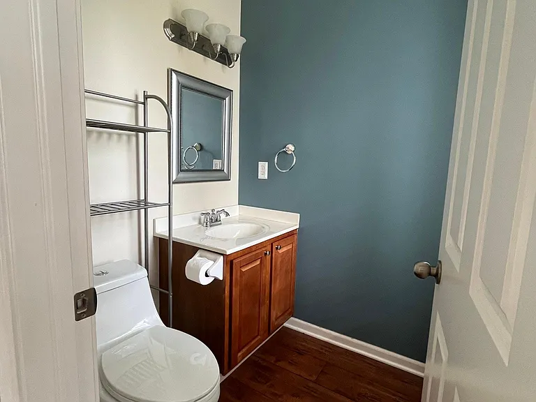 600 White Rock St — Photo 11