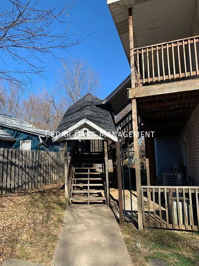 1 Bedroom Home on Virginia Street — Photo 4