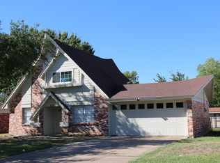 5329 Roberta Dr, North Richland Hills, TX 76180