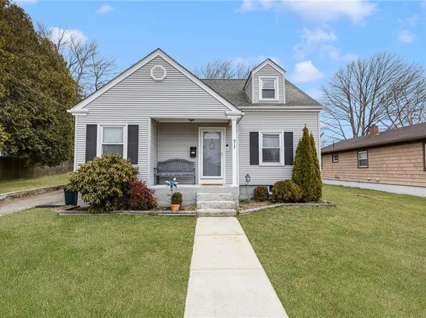 71 Curson St, West Warwick, RI 02893