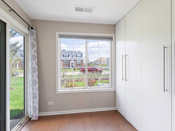 5th image of 207 Norfolk Ct APT 3