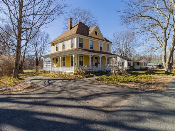 78 Hadley St, South Hadley, MA 01075