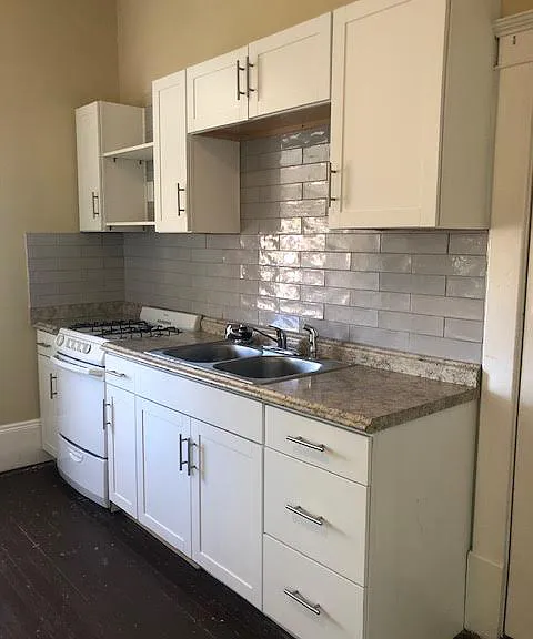 122 W 36th St #3 — Photo 10