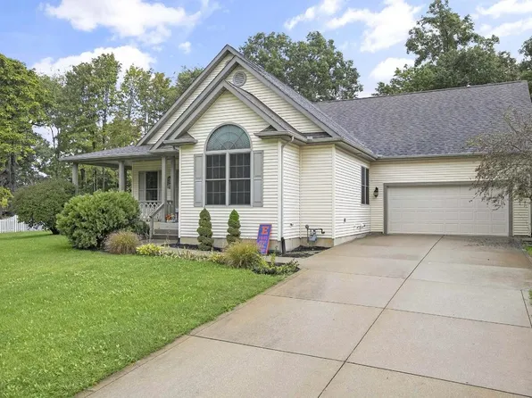 71019 Northwood Dr, Edwardsburg, MI 49112