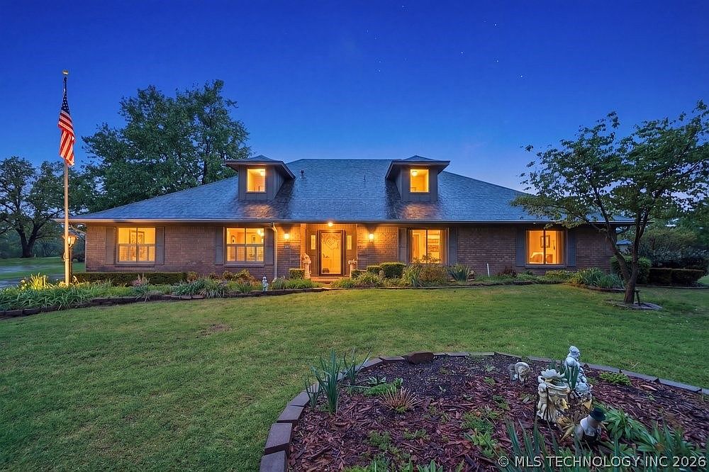1418 Sherwood Ln