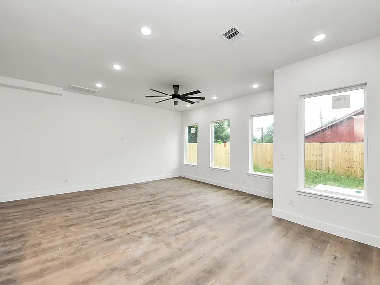 8206 Colonial Ln #A — Photo 18