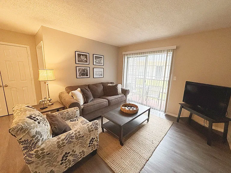 Harbor - Living Area