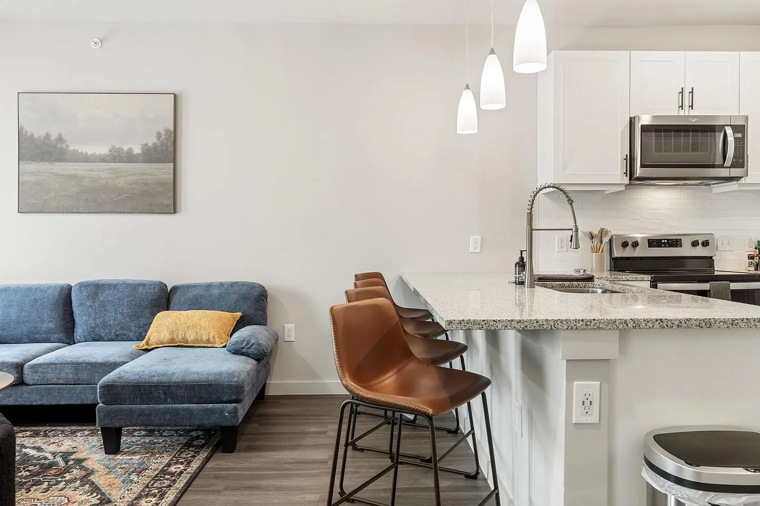 1 bed, 1.0 bath, 635 sqft, $2,850 — Photo 2