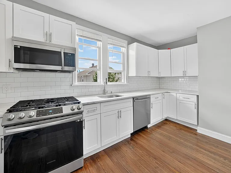 86 Curie Ave #2 — Photo 5