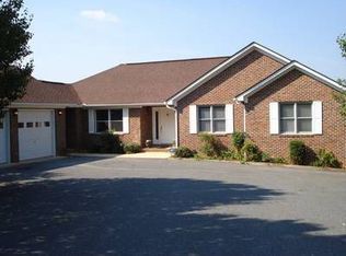 884 Borden Rd, Lexington, VA 24450