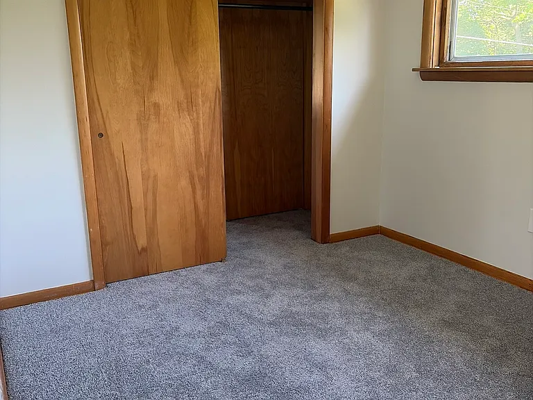 254 E Main St — Photo 16