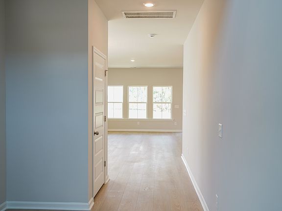 4th image of 119 Geranium Way