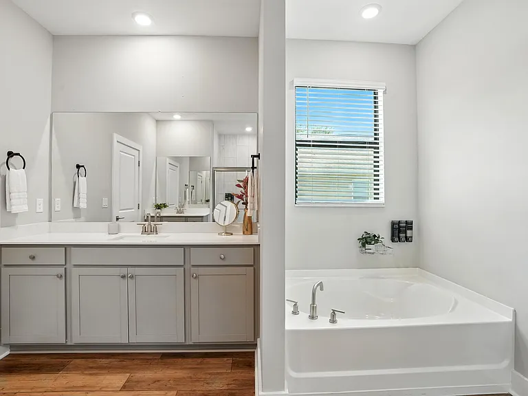 4226 SW 13th Ave — Photo 23