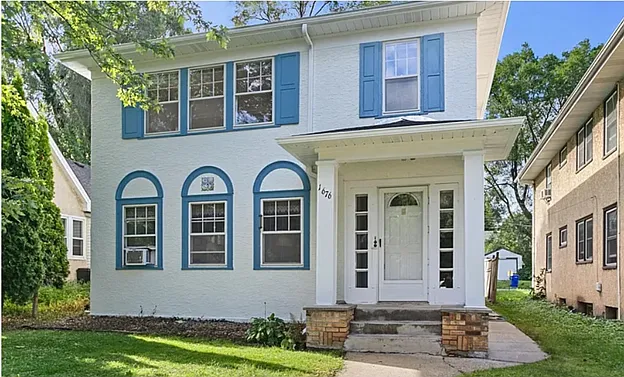 Photo 1 of 14 - 1676 Randolph Ave #2 - Saint Paul, MN Welcome to 1676 Randolph! - 1676 Randolph Ave #2
