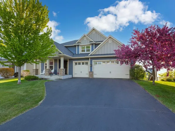 8821 Reflections Rd, Chanhassen, MN 55317