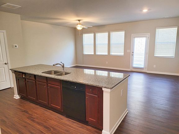 4th image of 249 Turner Ln